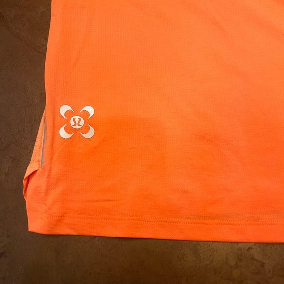 SeaWheeze Fast and Free Short Sleeve Shirt in Orange Soda/Orange Soda, Size L - Picture 3 of 3